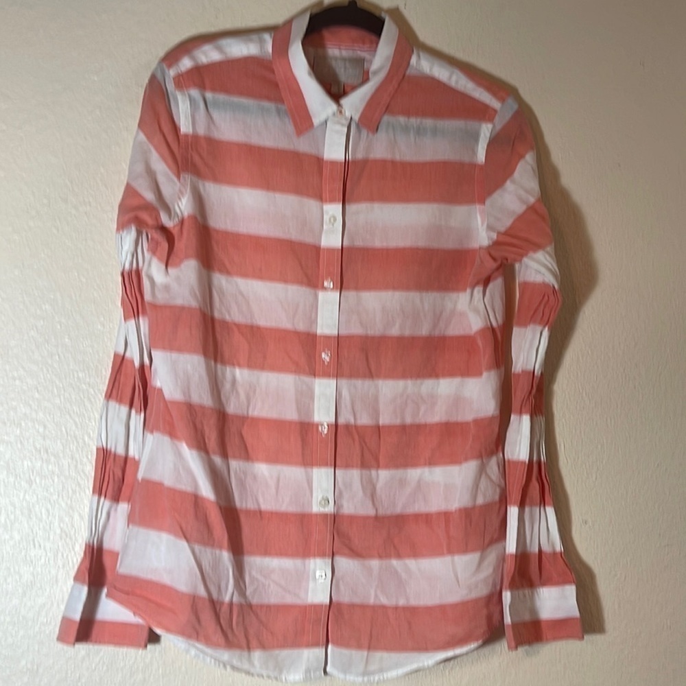 Banana Republic Soft Wash Large Striped Shirt Button
